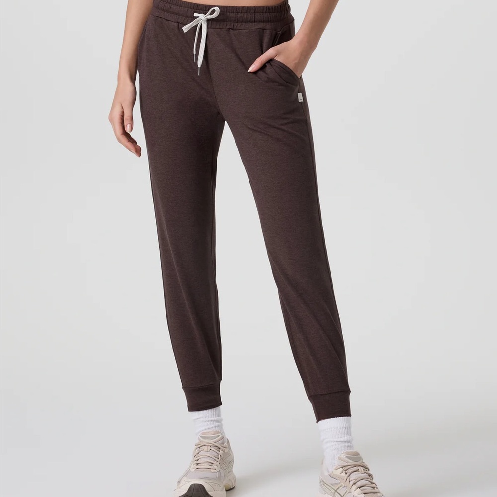 Vuori Performance Jogger Dreamknit in Java Heather